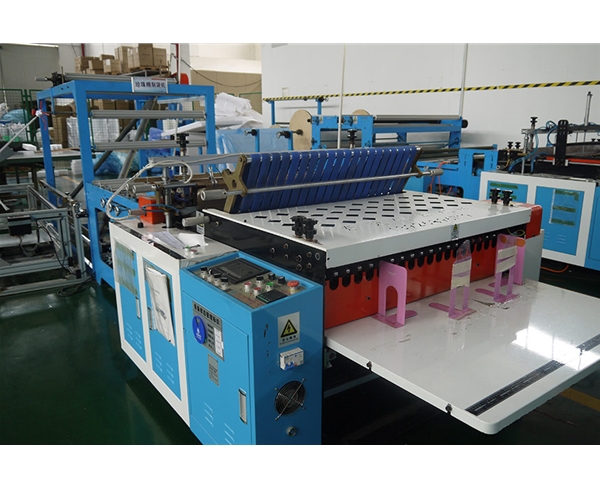 珍(zhēn)珠棉加工(gong)車間