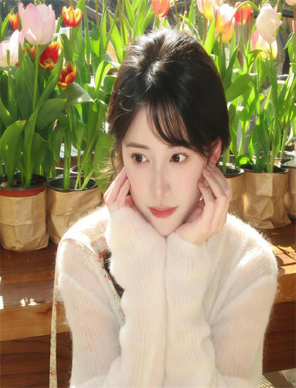 《母女的秘密课》象征隐喻解析深刻反思的：符号意义与深层寓意探讨